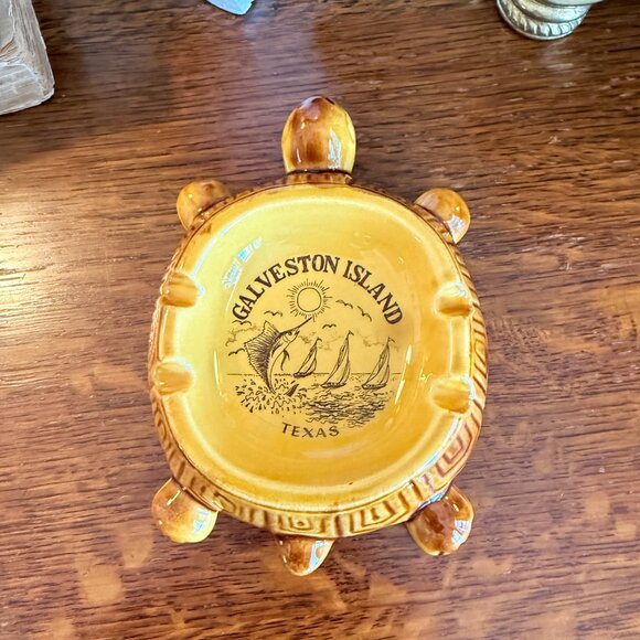Vintage Galveston Texas Turtle ashtray - Picture 6 of 14